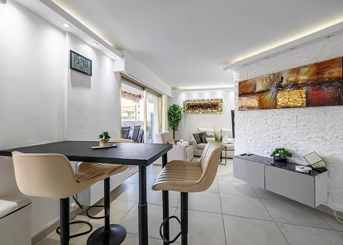 With Terrace And Sea View 2min From The Antibes