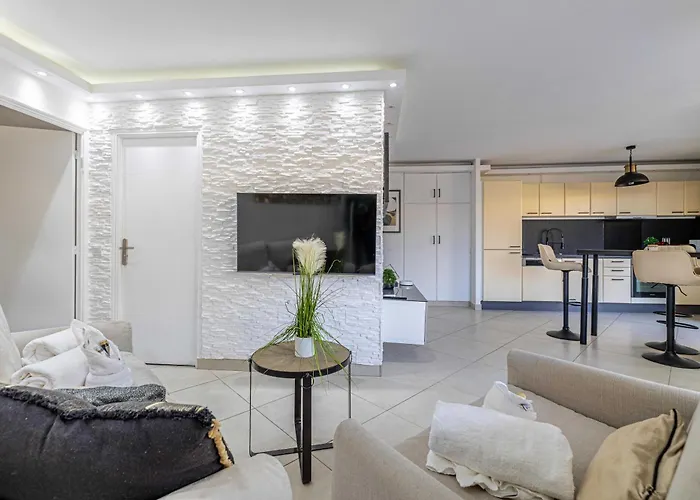 Lejlighed With Terrace And Sea View 2min From The